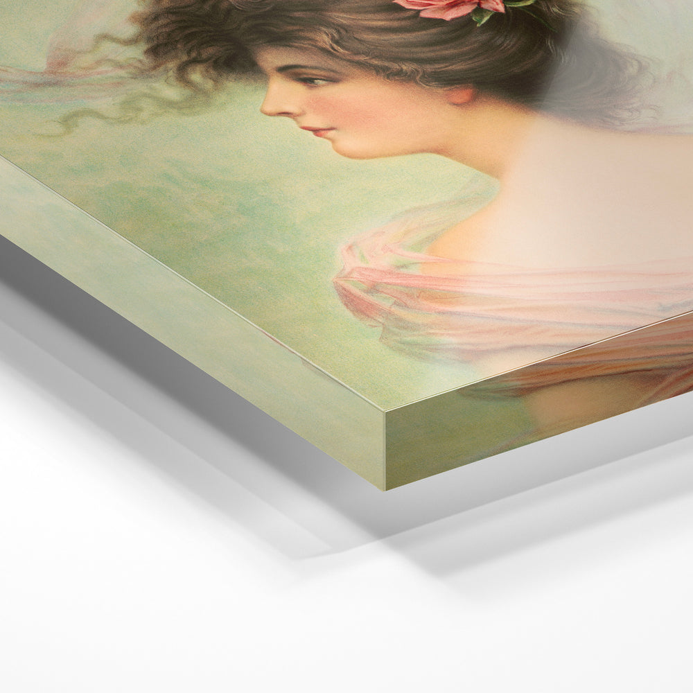Gros plan de la matière : le tirage sous verre acrylique, tranche transparente visible.