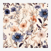 Motif floral densément composé avec fleurs bleues, roses corail et blanches aux feuillages bruns sur fond beige clair.