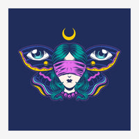 Portrait pop art d'une femme blindée portant un masque rose fuchsia, aux cheveux turquoise ondulés, encadré d'ailes.