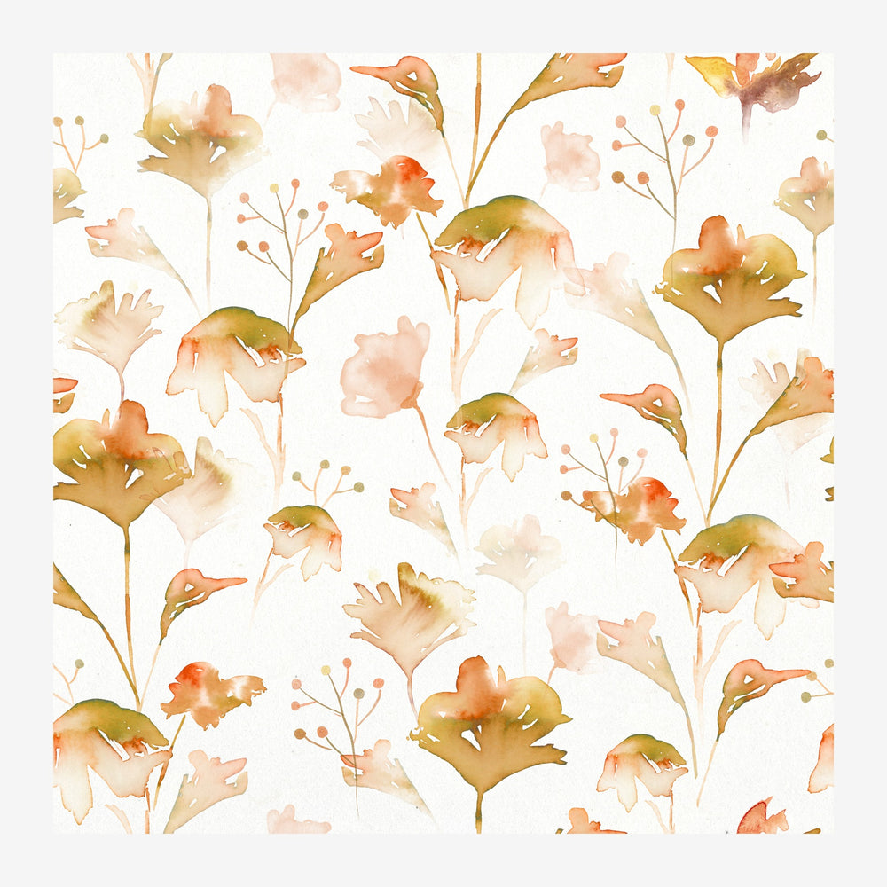 Composition botanique aquarellée présentant des fleurs stylisées et des tiges fines en nuances de beige, pêche et ocre sur.