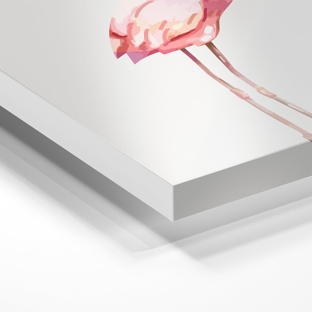 Gros plan de la matière : le tirage sous verre acrylique, tranche transparente visible.