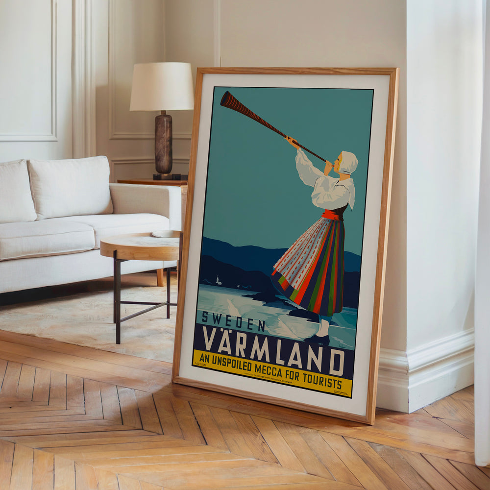 Le tableau accroché en situation dans un intérieur meublé.