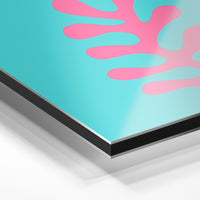 Gros plan du relief : la surépaisseur d'encre en lumière rasante sur aluminium Dibond.