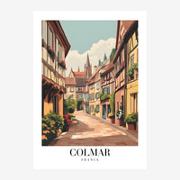 Illustration d'une ruelle pavée aux maisons à colombages colorées en terracotta et crème, avec une église en perspective et.