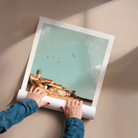 L'impression présentée en poster, sans encadrement, sur un mur neutre.