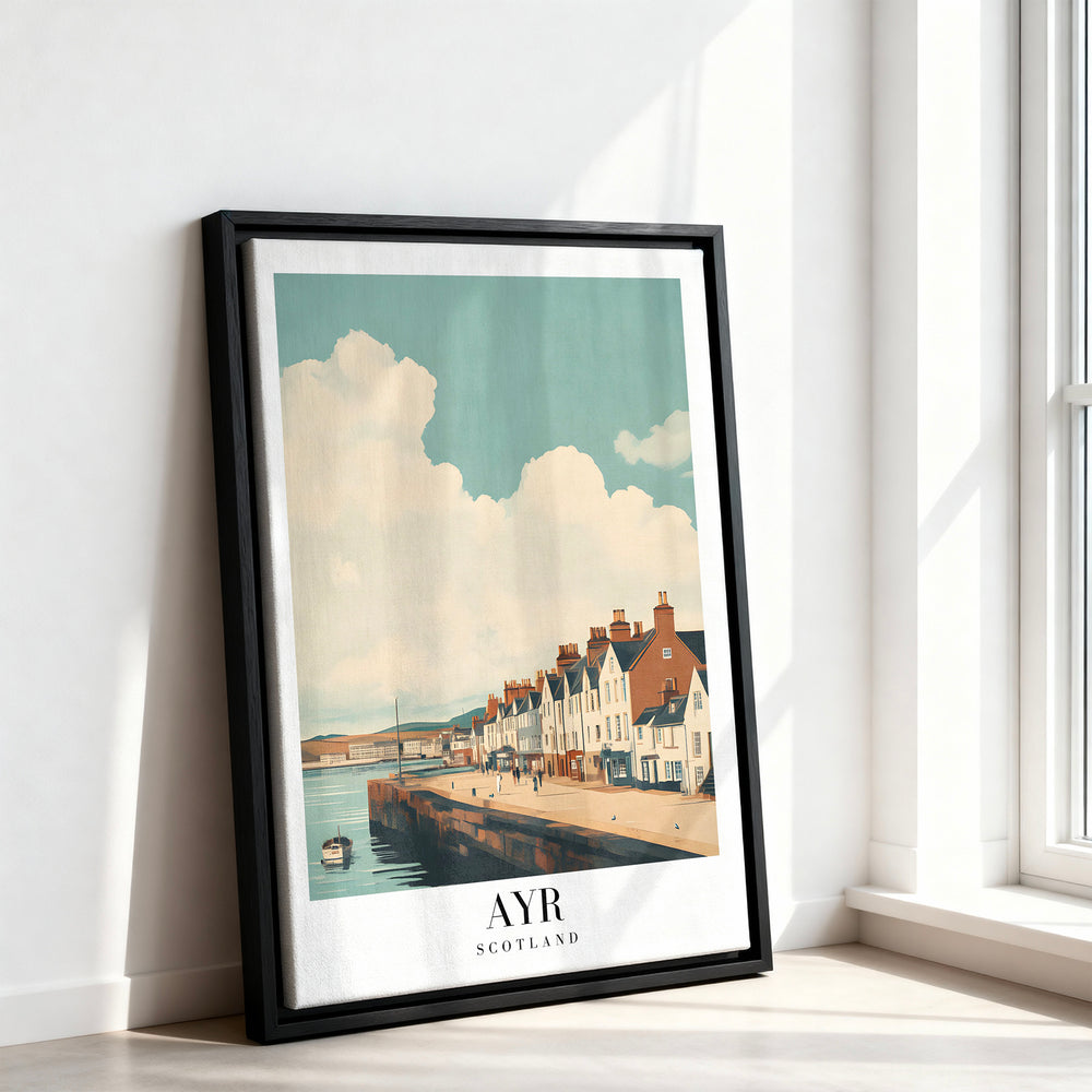 Le tableau accroché en situation dans un intérieur meublé.