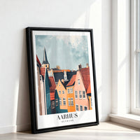 Le tableau accroché en situation dans un intérieur meublé.
