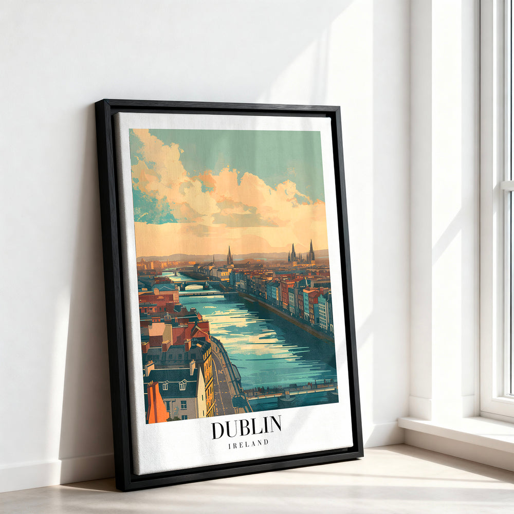 Le tableau accroché en situation dans un intérieur meublé.