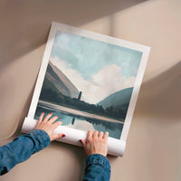 L'impression présentée en poster, sans encadrement, sur un mur neutre.