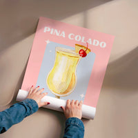 L'impression présentée en poster, sans encadrement, sur un mur neutre.