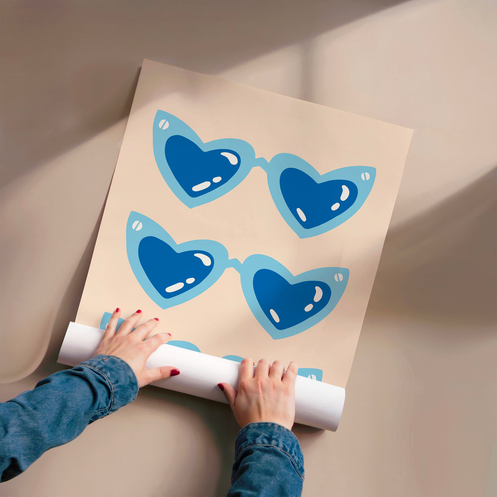 L'impression présentée en poster, sans encadrement, sur un mur neutre.