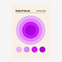 Affiche aux formes géométriques : quatre cercles concentriques en dégradé de rose pâle à magenta foncé, avec quatre petits.
